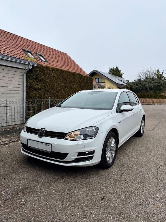 Weiß Gebraucht 2015 VW Golf Cup Limousine | 9.250 € (Fairer Preis) - Bild 1/4