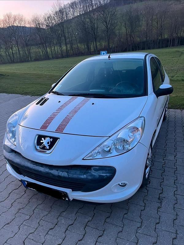 Gebraucht Peugeot 206 60 PS (44 kW) 2009 Kleinwagen