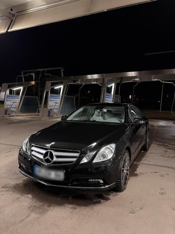 Second-hand Mercedes E350 231 CP (169 kW) 2010 Negru Coupe