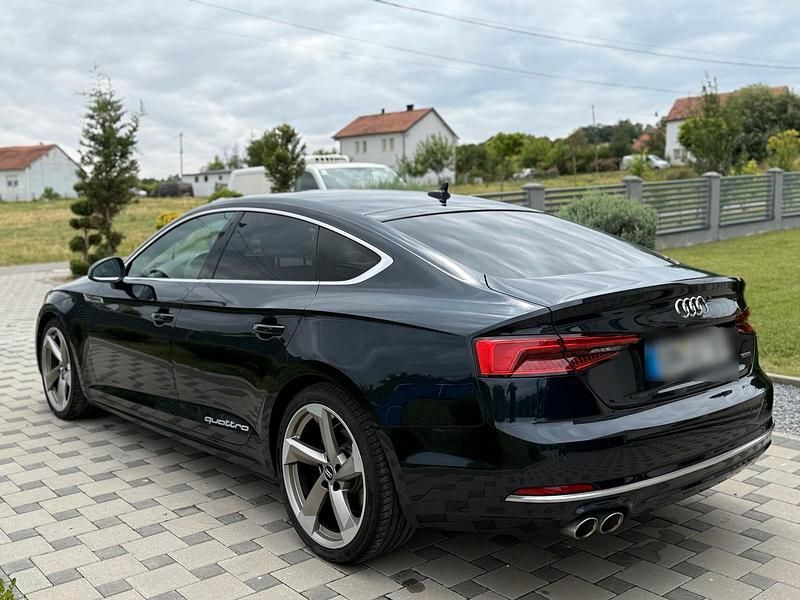 Blau Gebraucht 2017 Audi A5 S-Line Coupé | 18.900 € (Teuer) - Bild 1/4