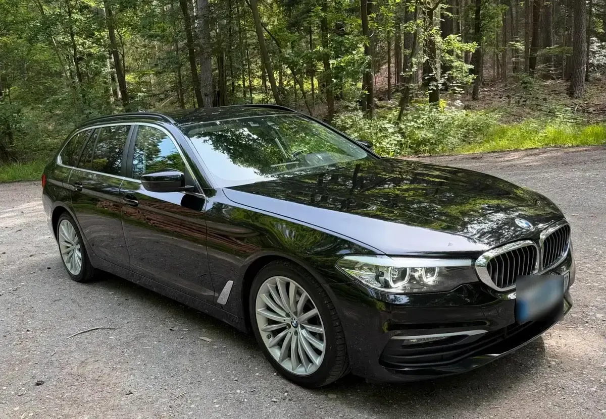 Gebraucht BMW 520 190 PS (139 kW) 2018 Schwarz Kombi