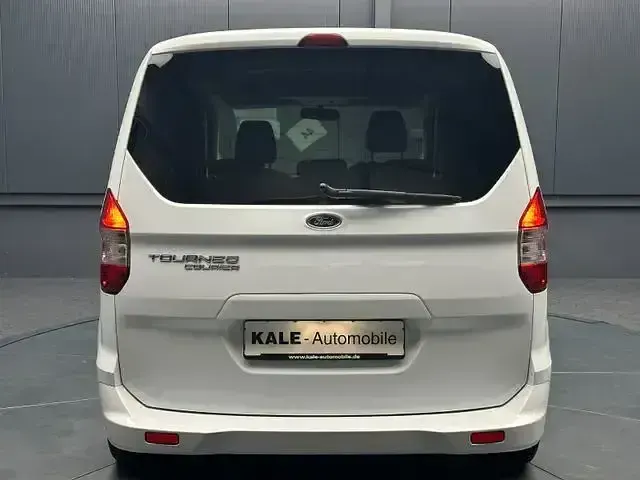 Gebraucht Ford Tourneo Courier Trend 101 PS (74 kW) 2019 Weiß Van / Kleinbus