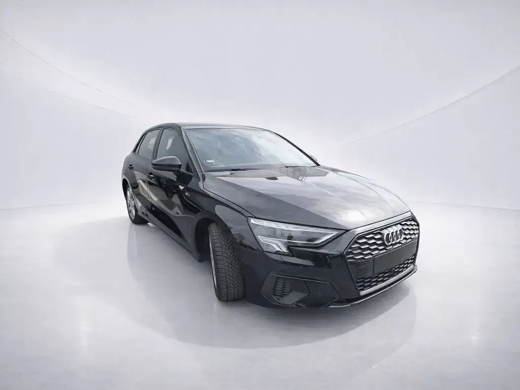Gebraucht Audi A3 Basis 204 PS (150 kW) 2021 Schwarz Limousine