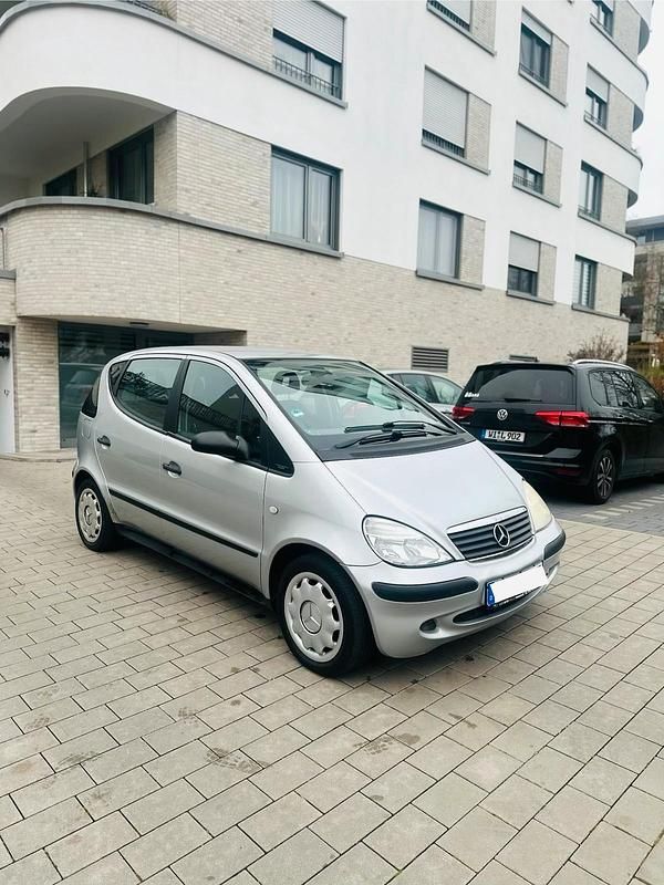 Silber Gebraucht 2002 Mercedes A160 Limousine | 2.200 € (Fairer Preis) - Bild 1/4