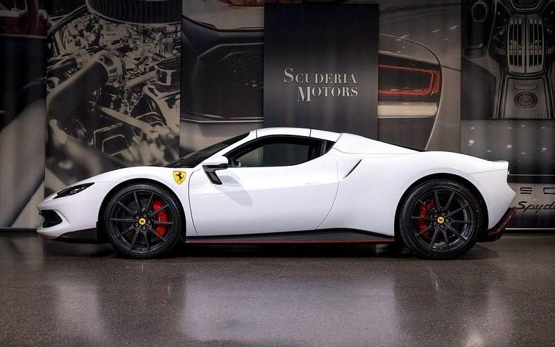 Gebraucht Ferrari 296 829 PS (609 kW) 2023 Bianco king extracampionario Cabrio