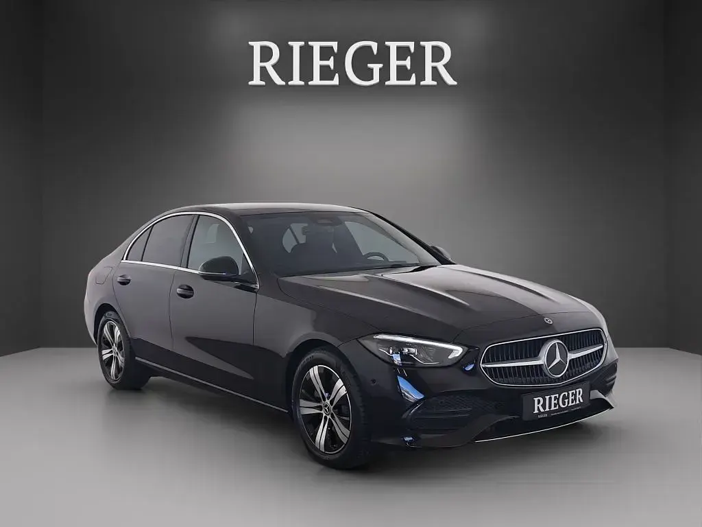 Gebraucht Mercedes C180 Avantgarde 170 PS (125 kW) 2025 Schwarz Limousine