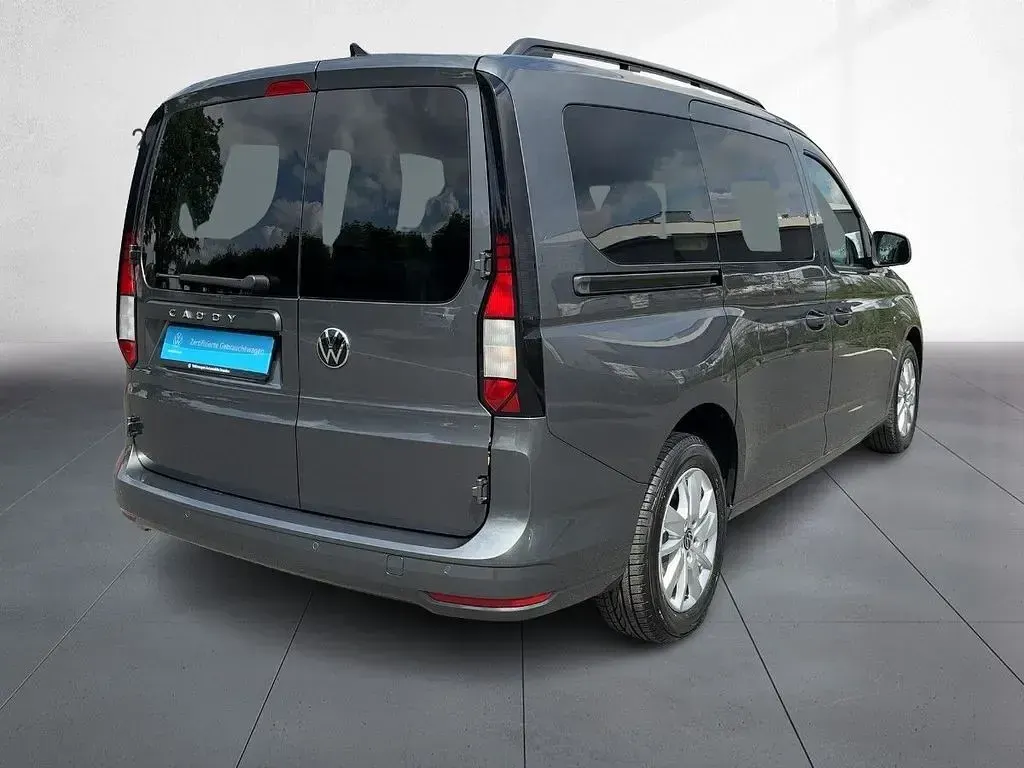 Gebraucht VW Caddy Maxi Life 122 PS (89 kW) 2022 Grau Van / Kleinbus