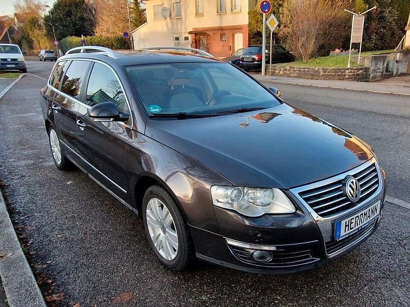 Braun Gebraucht 2006 VW Passat Highline Kombi | 3.390 € (Superpreis) - Bild 1/4