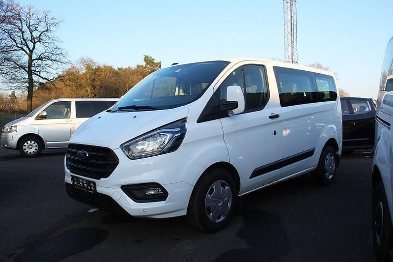 Weiß Gebraucht 2020 Ford Transit Custom Trend Van / Kleinbus | 28.990 € - Bild 1/4