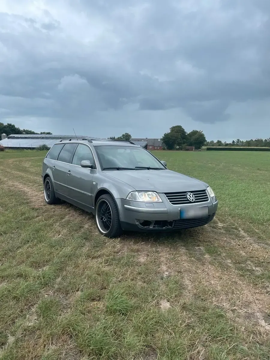 Gebraucht VW Passat 131 PS (96 kW) 2002 Grau Kombi