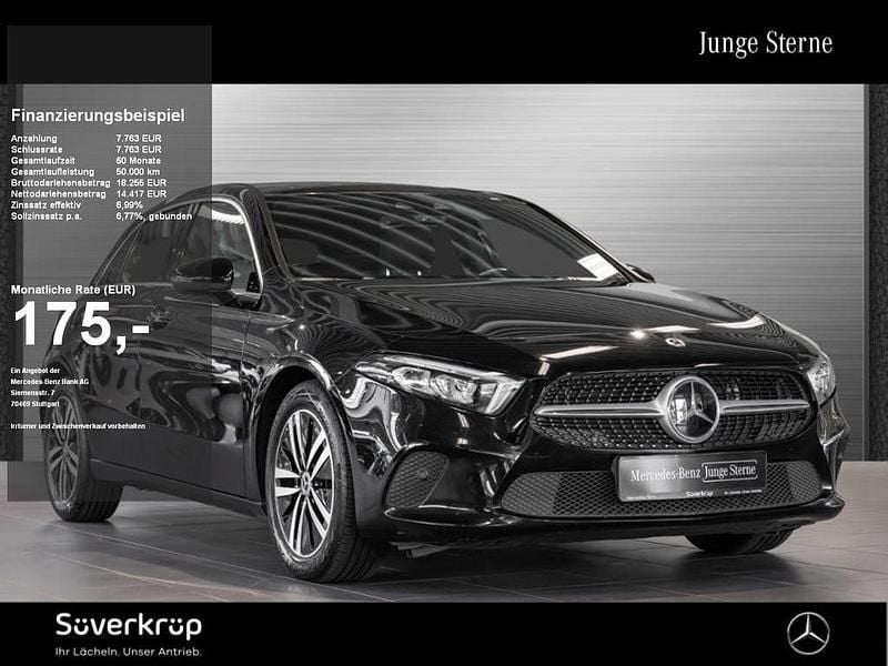 Unilack nachtschwarz Gebraucht 2022 Mercedes A180 Advanced Limousine | 22.180 € (Guter Preis) - Bild 1/2