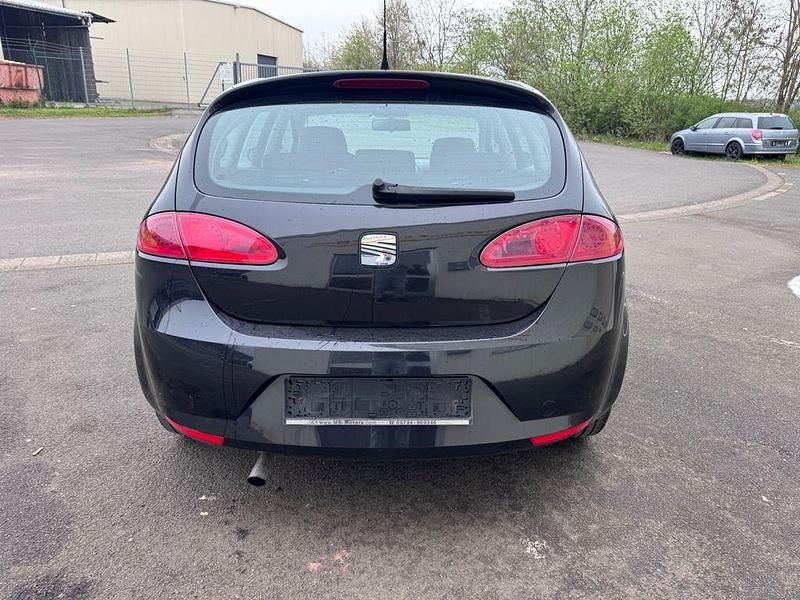 Second-hand Seat Leon Stylance 102 CP (75 kW) 2005 Negru Hatchback
