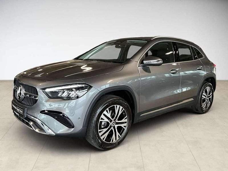 Grau Gebraucht 2025 Mercedes GLA200 Progressive SUV | 38.880 € (Guter Preis) - Bild 1/4