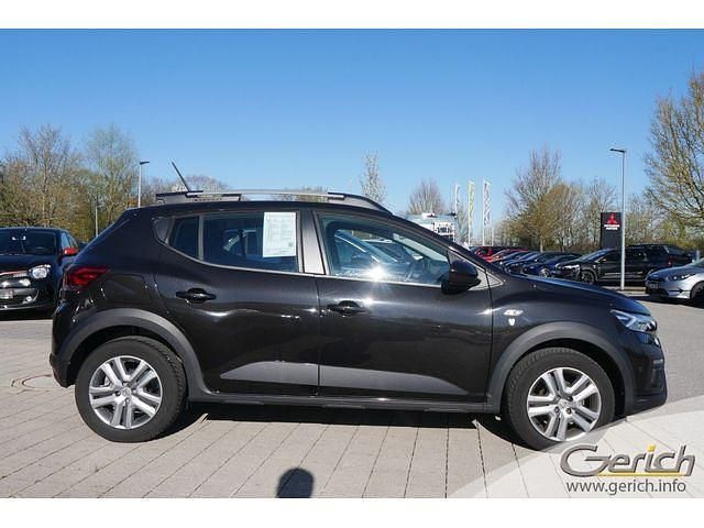 Gebraucht Dacia Sandero Comfort 91 PS (66 kW) 2023 Perlmuttschwarz metallic (metallic) Kleinwagen