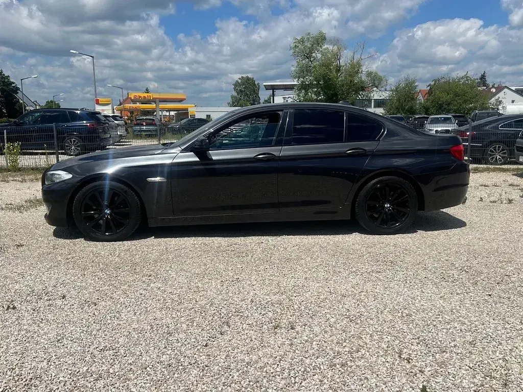 Gebraucht BMW 530 245 PS (180 kW) 2011 Grau Limousine