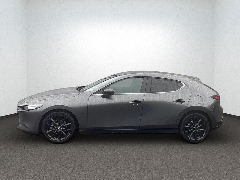 Neu Mazda 3 140 PS (102 kW) 2025 Grau Limousine