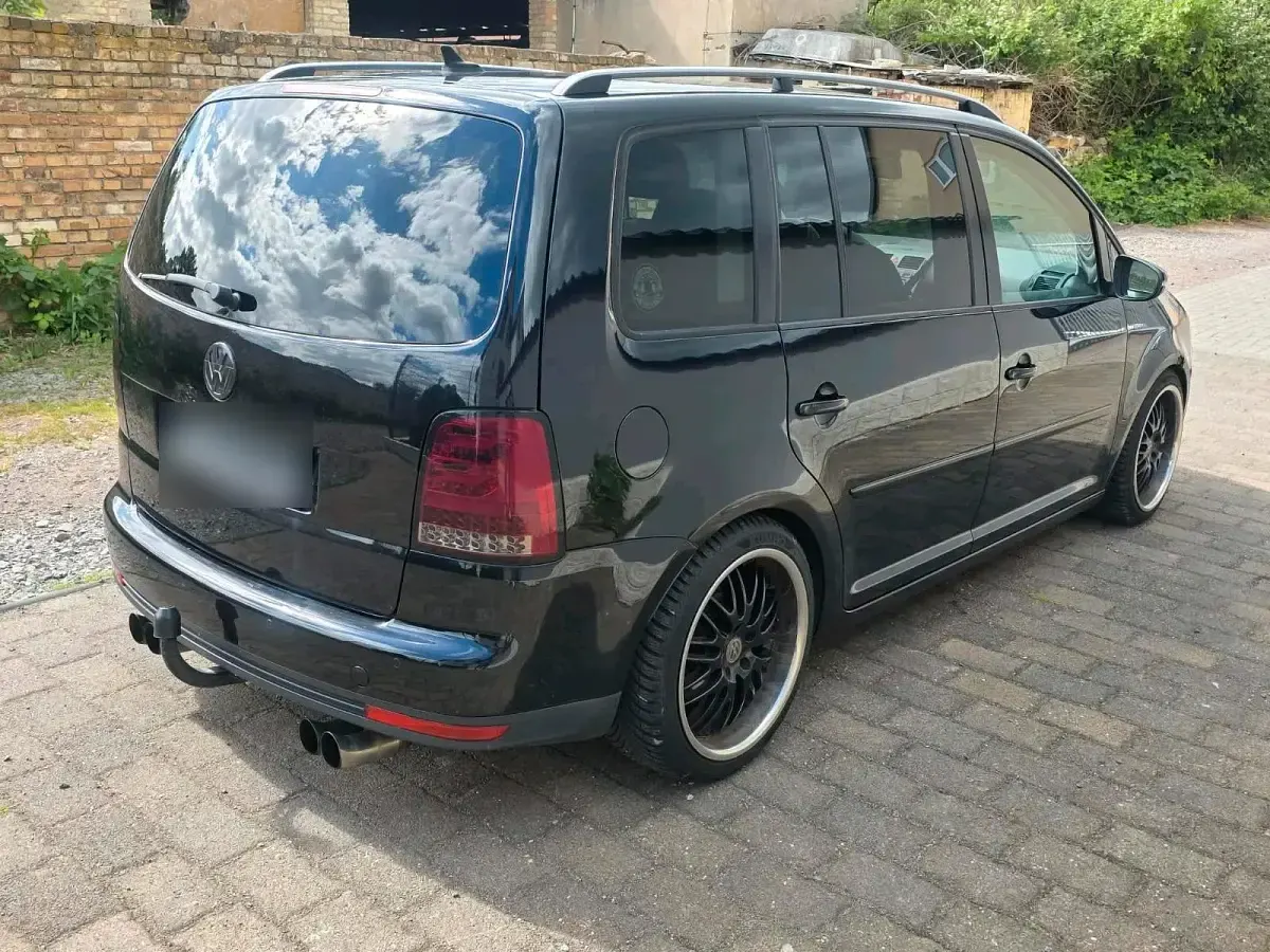 Gebraucht VW Touran 140 PS (102 kW) 2005 Schwarz Van / Kleinbus