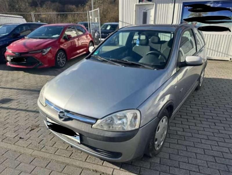 Silber Gebraucht 2003 Opel Corsa Njoy Limousine | 2.650 € (Fairer Preis) - Bild 1/4
