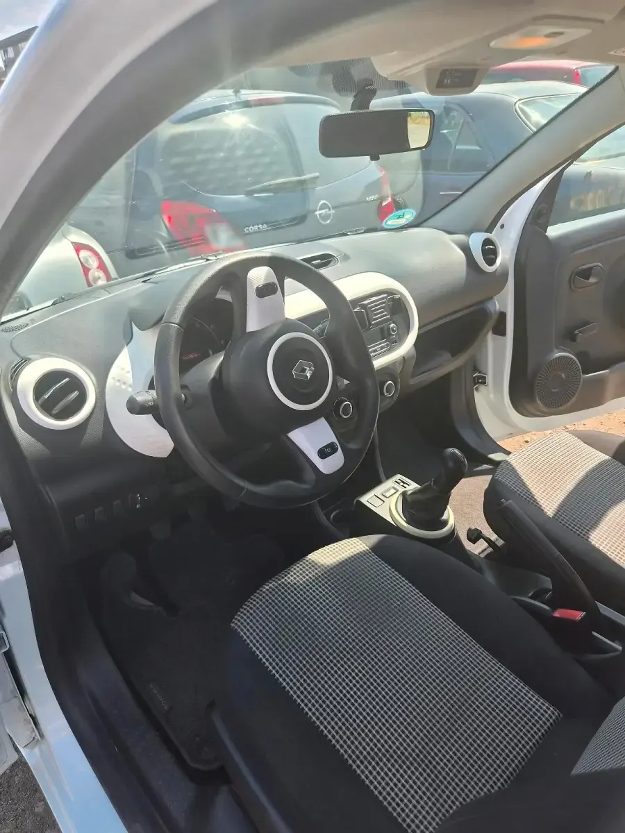 Gebraucht Renault Twingo 70 PS (51 kW) 2016 Weiß Kleinwagen