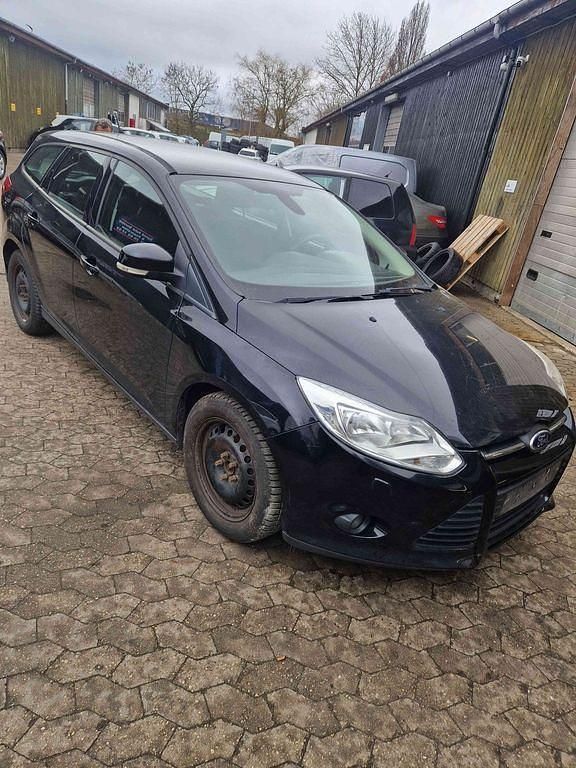 Schwarz Gebraucht 2013 Ford Focus SYNC Edition Limousine | 1.600 € (Superpreis) - Bild 1/4