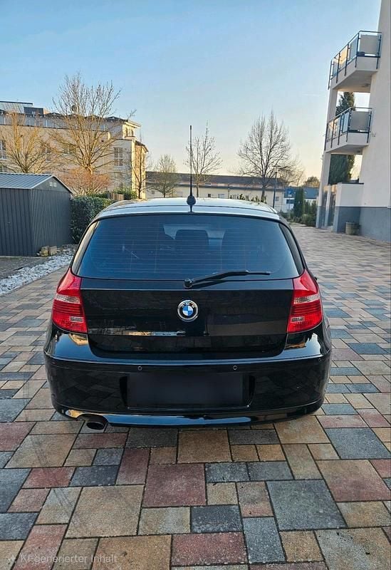 Usata BMW 116 122 CV (89 kW) 2009 Nero Utilitaria