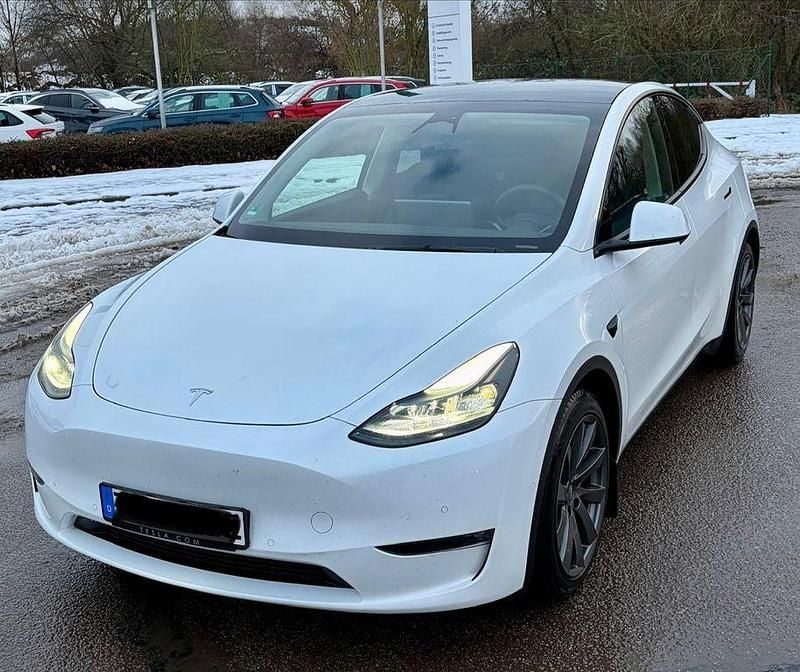 Weiß Gebraucht 2022 Tesla Model Y Performance SUV | 34.900 € (Guter Preis) - Bild 1/4