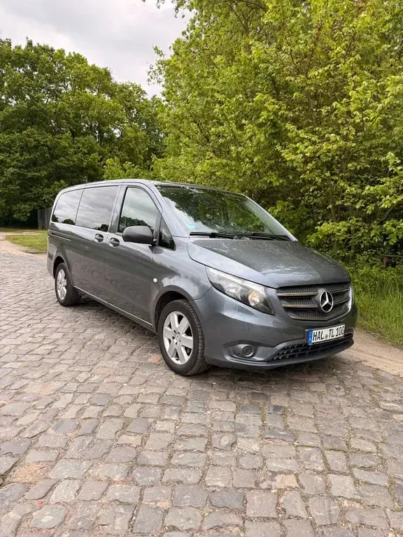 Gebraucht Mercedes Vito 160 PS (117 kW) 2018 Grau Van