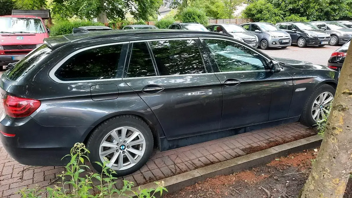 Gebraucht BMW 520 184 PS (135 kW) 2014 Schwarz Kombi