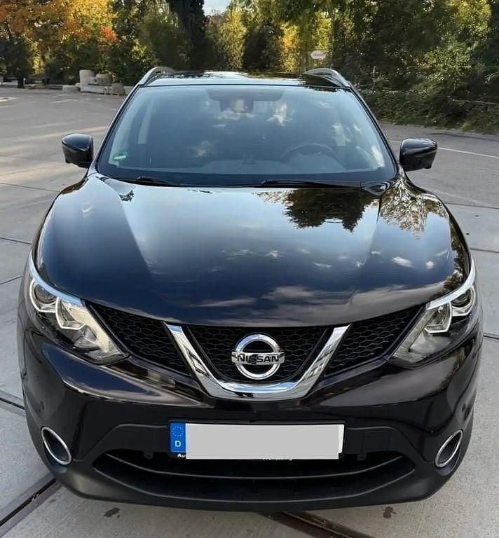 Braun Gebraucht 2016 Nissan Qashqai 360º SUV | 13.300 € (Guter Preis) - Bild 1/4