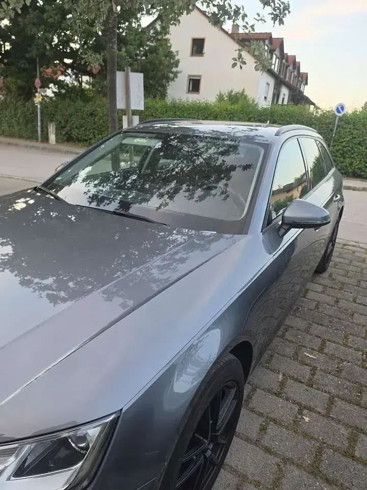 Gebraucht Audi A4 Basis 150 PS (110 kW) 2017 Grau Kombi