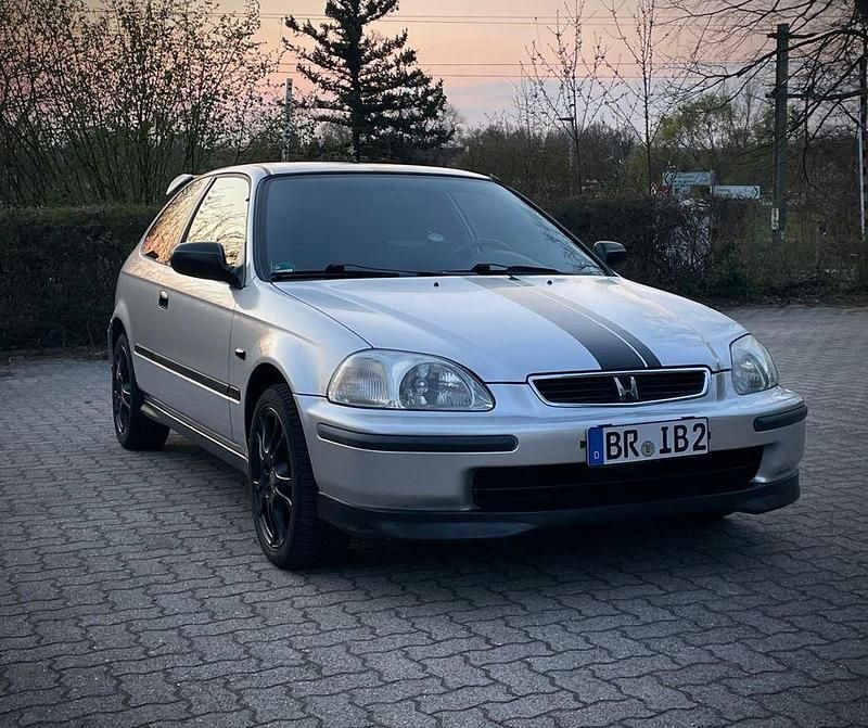 Gebraucht Honda Civic 75 PS (55 kW) 1998 Silber Coupé