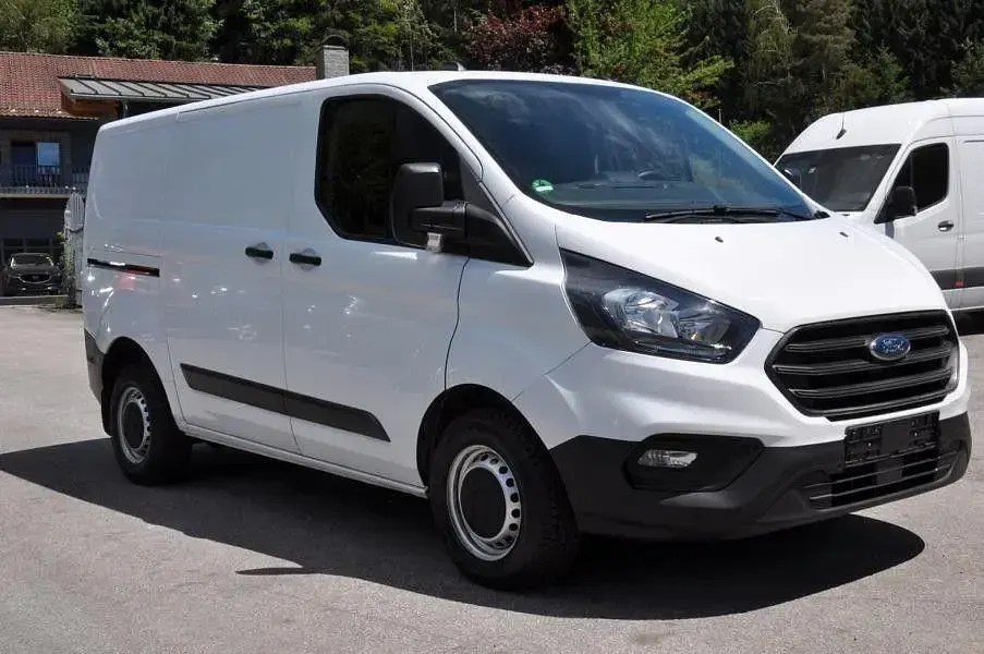 Gebraucht Ford Transit Custom 105 PS (77 kW) 2021 Weiß Van / Kleinbus