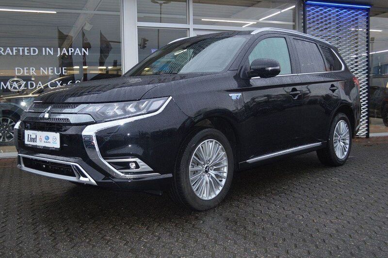 Schwarz Gebraucht 2020 Mitsubishi Outlander P-HEV Top SUV | 29.600 € (Teuer) - Bild 1/4