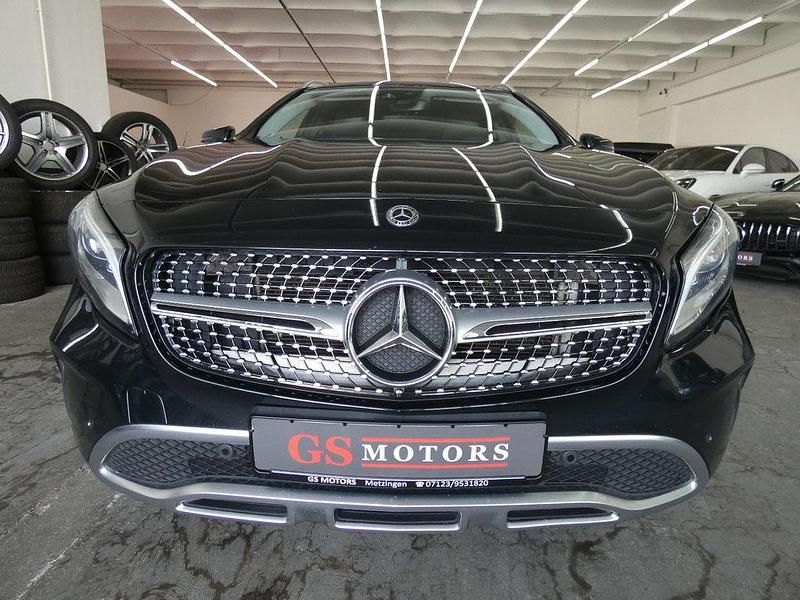 Gebraucht Mercedes GLA180 Progressive 122 PS (89 kW) 2019 Schwarz SUV