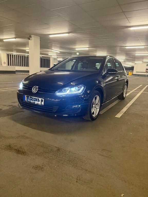 Schwarz Gebraucht 2013 VW Golf Trendline Limousine | 9.000 € (Etwas zu teuer) - Bild 1/4