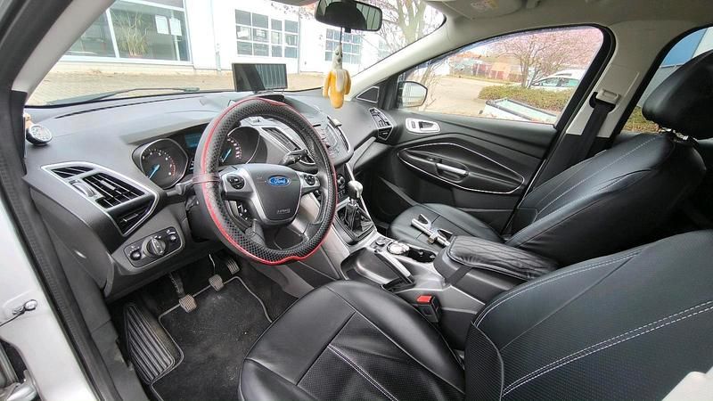 Gebraucht Ford Kuga 150 PS (110 kW) 2015 Silber SUV