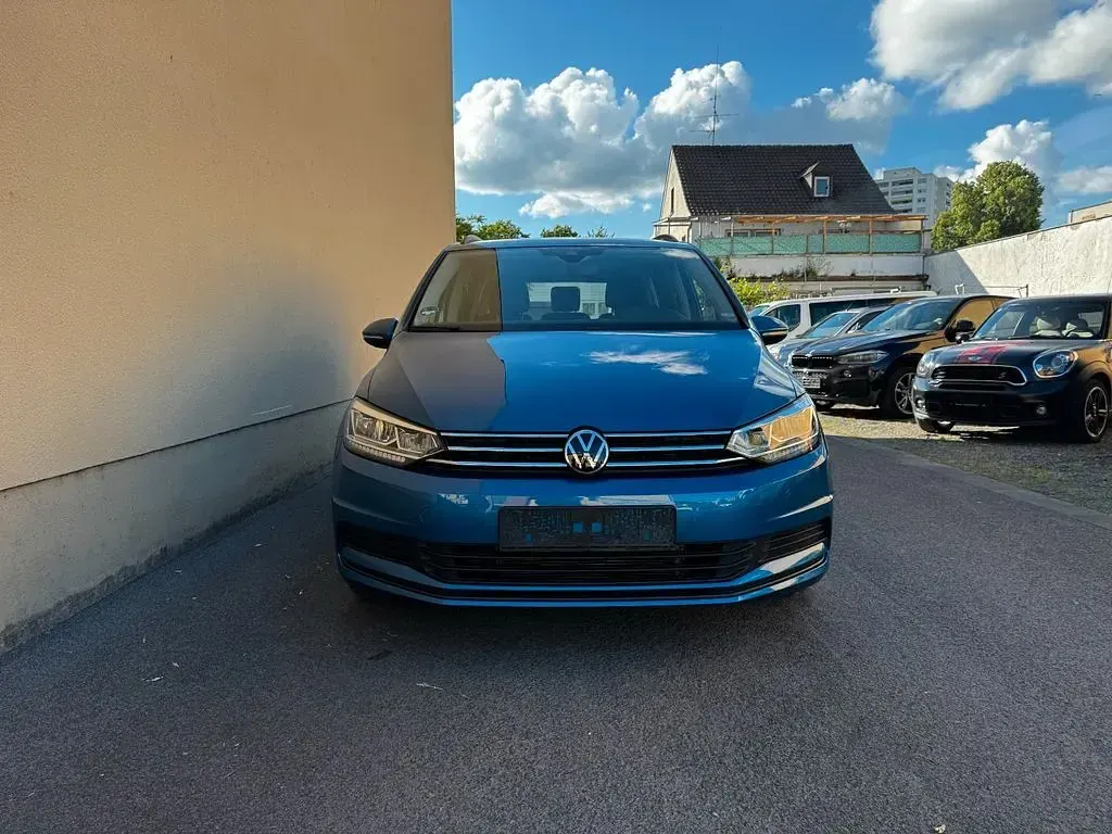Gebraucht VW Touran IQ Drive 150 PS (110 kW) 2023 Blau Van / Kleinbus