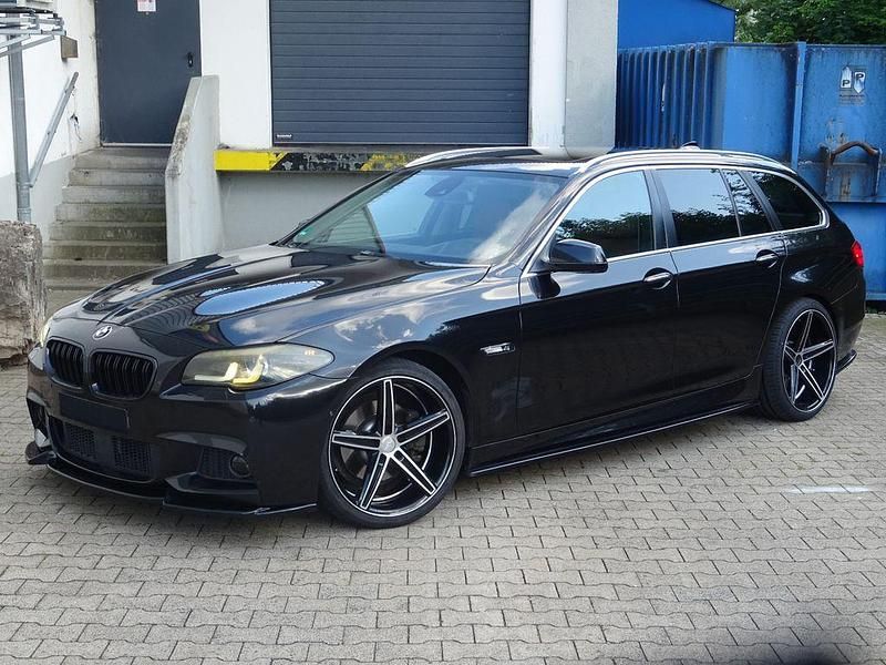 Schwarz Gebraucht 2011 BMW 520 Kombi | 11.999 € (Fairer Preis) - Bild 1/4