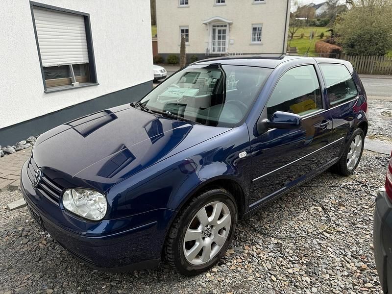 Usado VW Golf 75 HP (55 kW) 2003 Azul Coupé