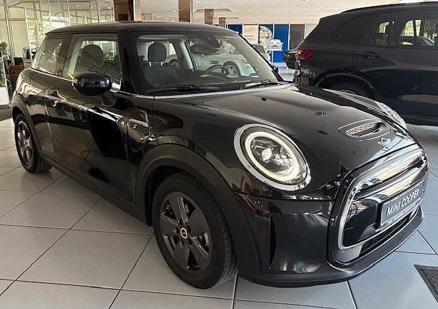 Gebraucht Mini Cooper SE Essential 135 kW (184 PS) 2023 Schwarz Kleinwagen