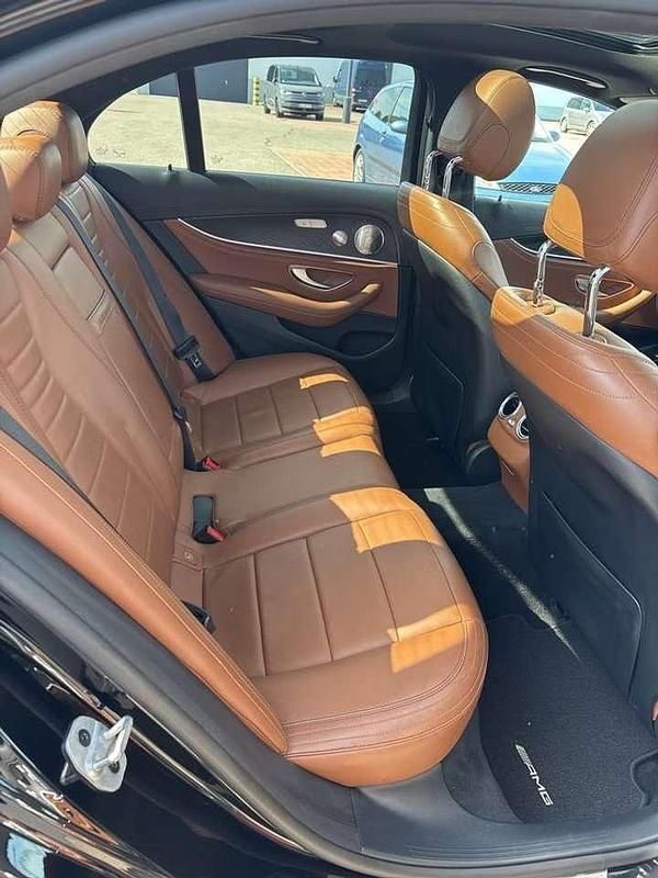 Schwarz Gebraucht 2019 Mercedes E400 AMG line Limousine | 28.000 € (Superpreis) - Bild 1/4
