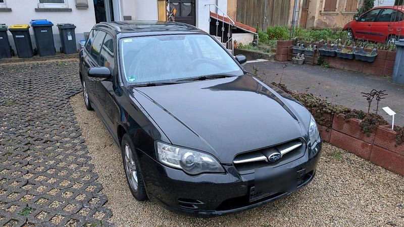 Schwarz Gebraucht 2005 Subaru Legacy Kombi | 2.500 € (Fairer Preis) - Bild 1/4