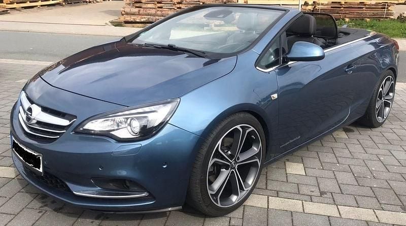 Gebraucht Opel Cascada Innovation 170 PS (125 kW) 2015 Blau Cabrio