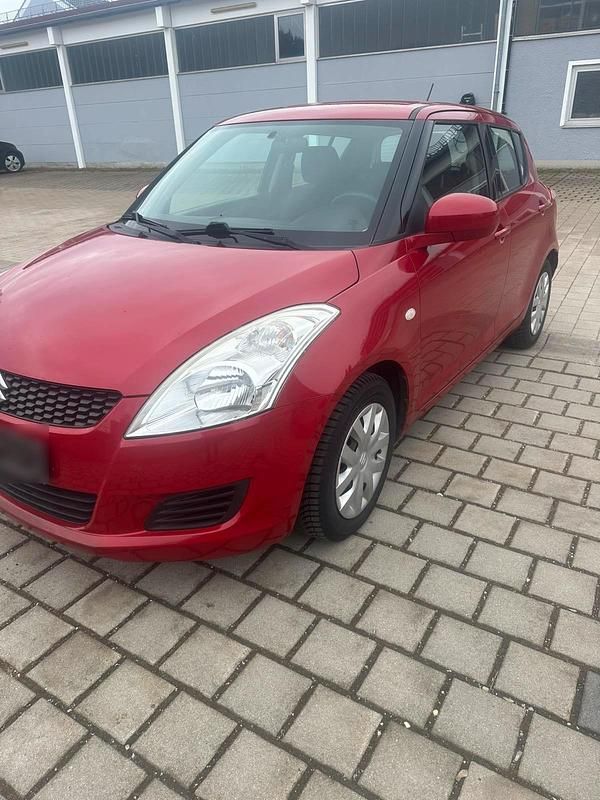Gebraucht Suzuki Swift 94 PS (69 kW) 2010 Rot Kleinwagen