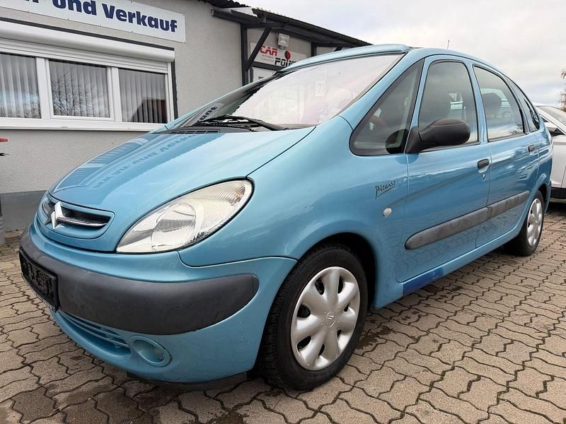 Blau Gebraucht 2000 Citroën Xsara Picasso Exclusive Van / Kleinbus | 1.799 € (Etwas zu teuer) - Bild 1/4