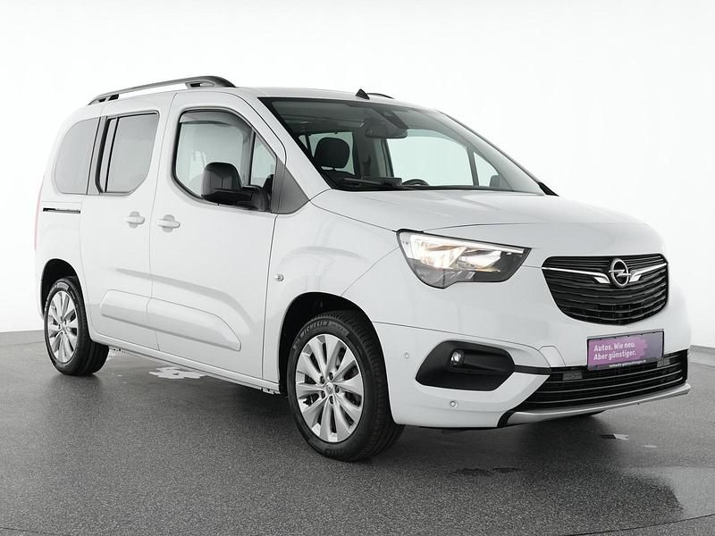 Gebraucht Opel Combo Life Ultimate 131 PS (96 kW) 2022 Weiß Kombi