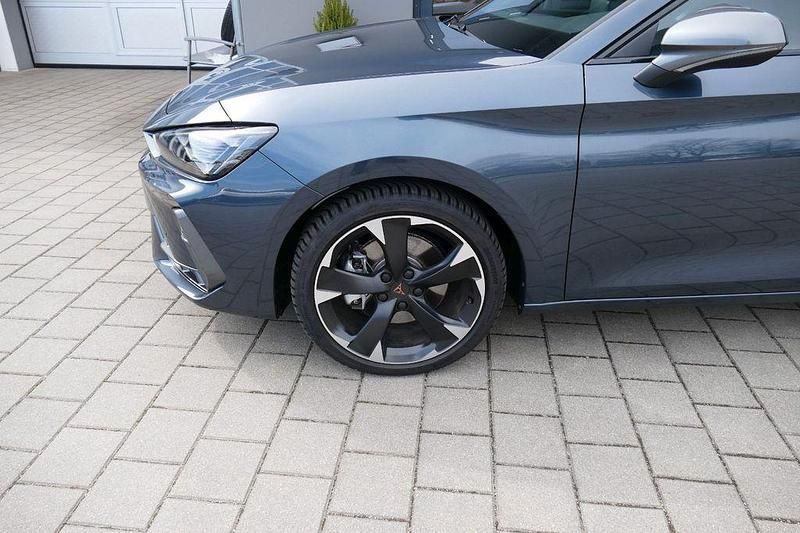 Usata Cupra Leon 150 CV (110 kW) 2025 Grigio Berlina
