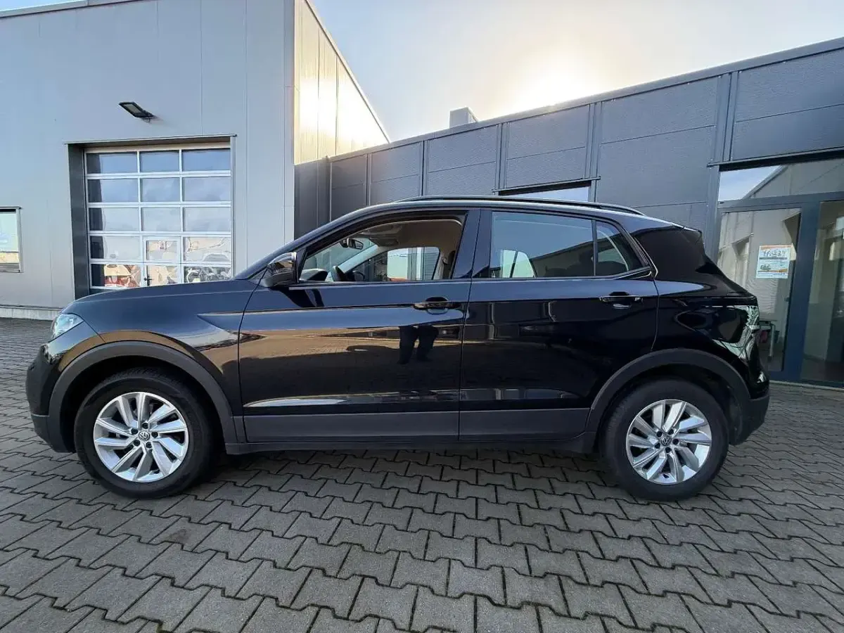 Gebraucht VW T-Cross Life 116 PS (85 kW) 2019 Deep black perleffekt SUV