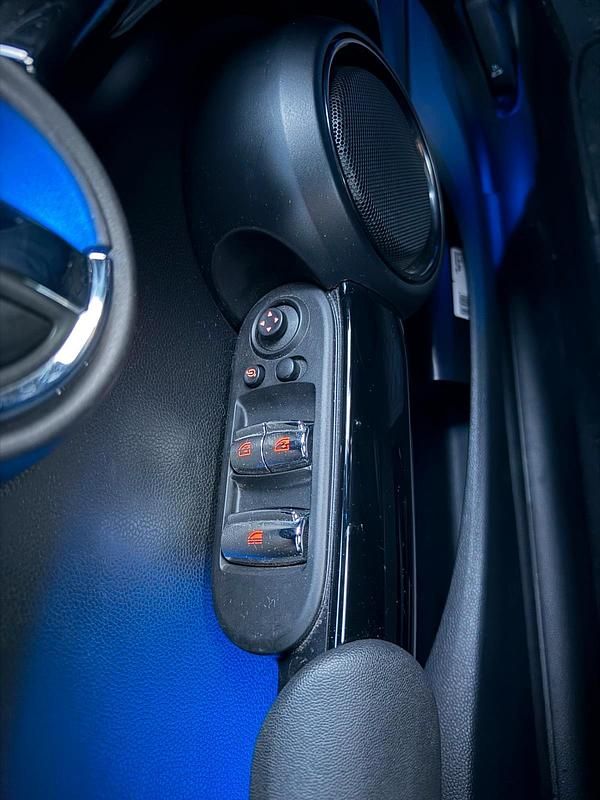 Gebraucht Mini Cooper Cabriolet 136 PS (100 kW) 2019 Blau Cabrio