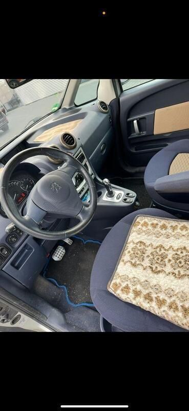 Beige Gebraucht 2005 Peugeot 1007 Kleinwagen | 1.950 € (Guter Preis) - Bild 1/4
